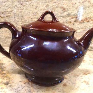 Teapot - Royal Canadian Art Pottery Dripless, Hamilton, Canada - Vintage!